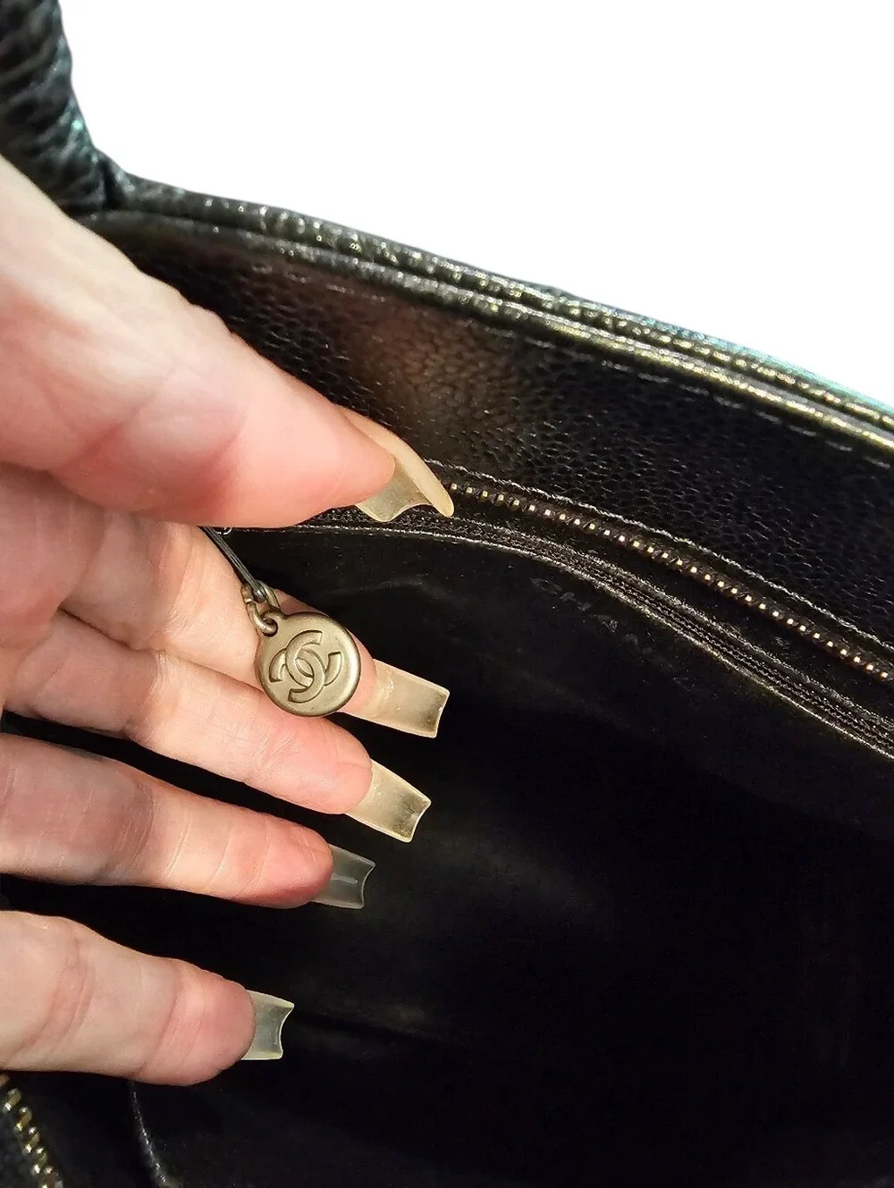 CHANEL BLACK CAVIAR LEATHER TOTE EUC